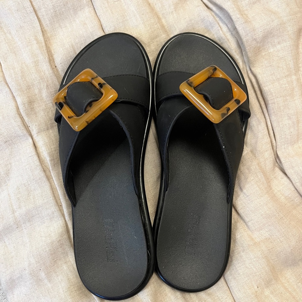 OluKai L’ai Sandals Tortoiseshell